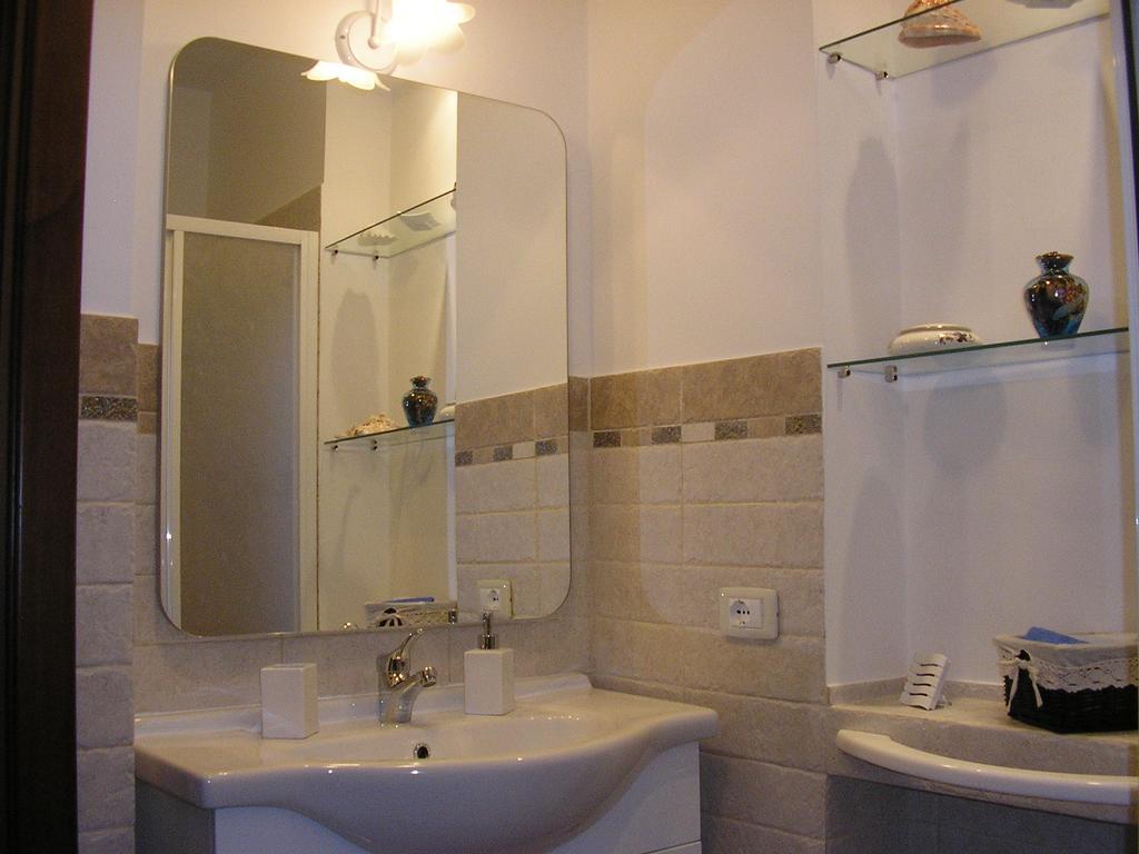 Al Vecchio Olivo Bed and Breakfast Frascati Kamer foto